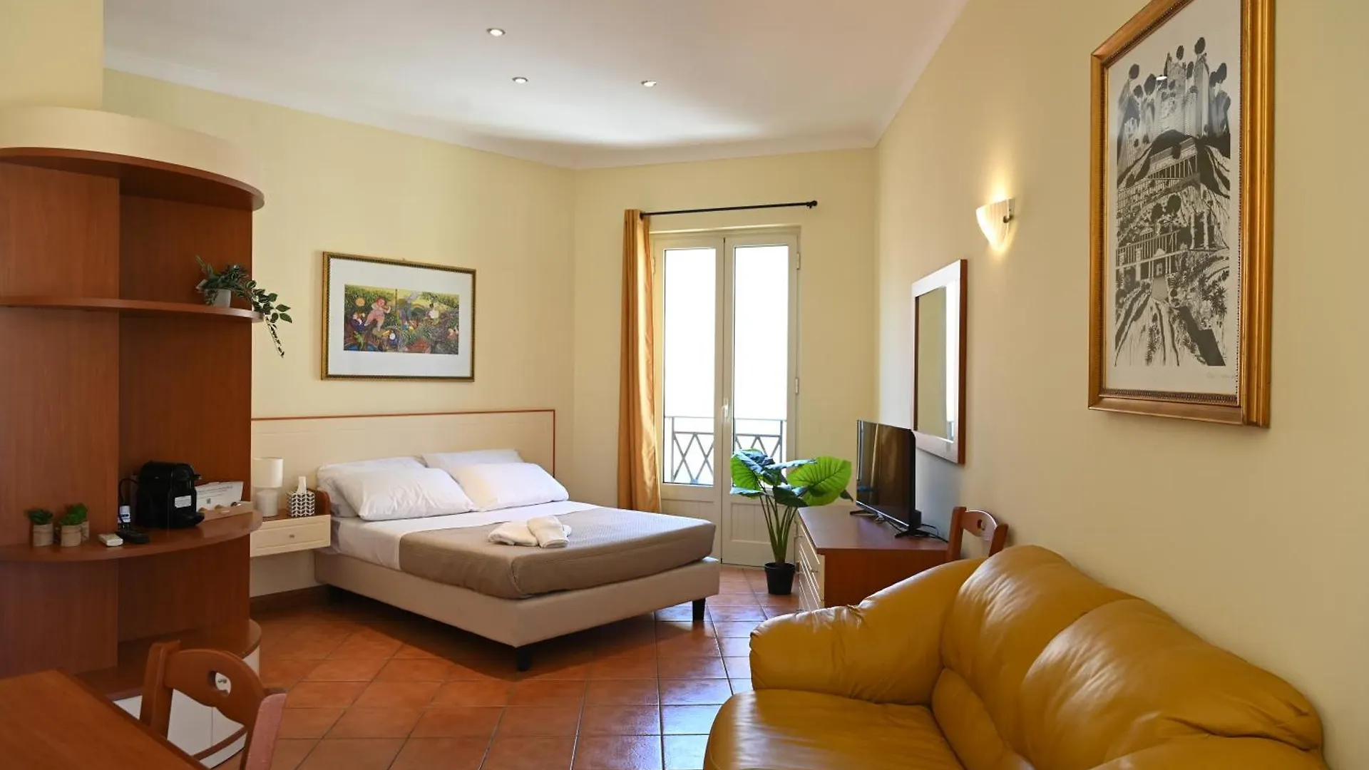 Politeama Theater Apartments Palermo İtalya